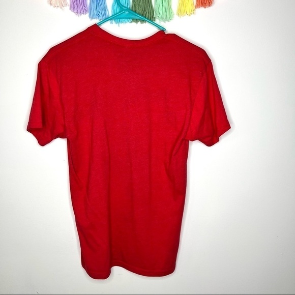 Disney Cruise Line Retro Mickey Mouse Gang Donald Minnie Goofy Red T-Shirt Small - Picture 5 of 10